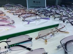 -潘多拉眼镜·蔡司依视路明月(潘家园店)