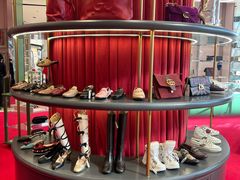 -Gucci(首创奥特莱斯店)
