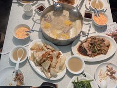 -肥仔文澳门猪骨煲(南京西路店)