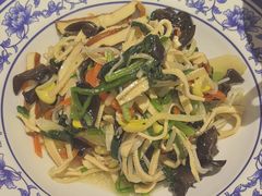 -古都历食南京菜·烤鸭·鸭血粉丝·汤包(南京博物院店)