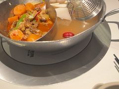 -左庭右院鲜牛肉火锅(金山万达店)