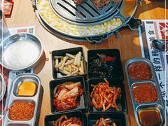 -青瓦炭韩潮烤肉(花园道店)