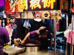 -六合夜市