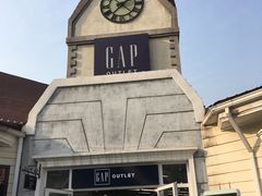 -GAP(王府井奥莱·香江小镇店)