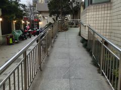 -目艮眼镜SHOWROOM(品牌集合店)