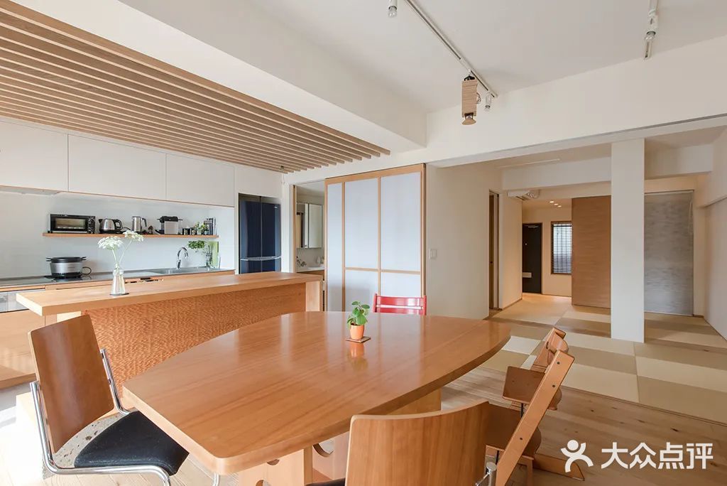 今日分享使空间连续，使其成为一个开放而悠闲的家