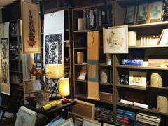 -邊城書店