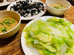 水爆粉丝白菜-清真吴记门钉肉饼·喜多利
