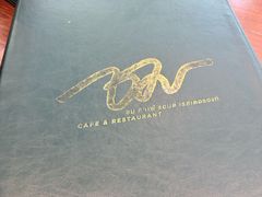 -Chom Cafe and Restaurant