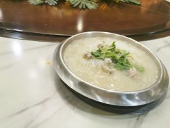 -鑫淼餐饮娱乐中心(江东街店)