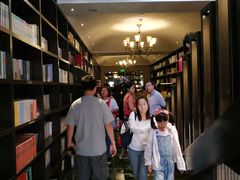 -钟书阁(松江泰晤士小镇店)