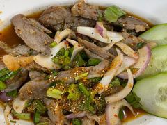 -席娜卡琳火车铁道夜市