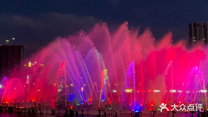 东港音乐喷泉广场图片
