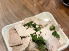 -亮亮面馆(经六路店)