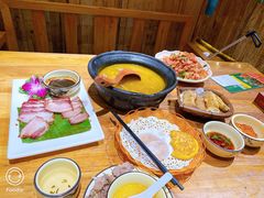 -老滇山寨•云南特色菜•地方菜•民族风情歌舞表演(金碧店)