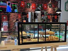 面包甜点陈列柜-熊叔熊婶面包房(团结湖店)