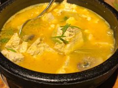 石锅煨本地豆腐-Local泰莲庭(虹鳟鱼店)