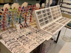 -沫芮眼镜·蔡司官方授权店(人民广场店)