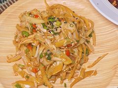 -蜗牛小馆醉乡民谣云南菜(惠新西里店)