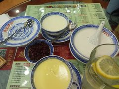 -赵记传承特色牛奶甜品(泉城广场店)