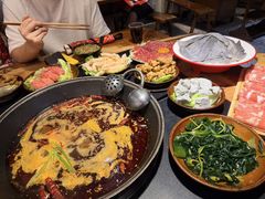 -重庆故事姊妹老火锅(财经学院店)