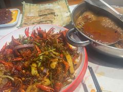 -乡土黄·鲜牛肉火锅·小龙虾(兴业街店)