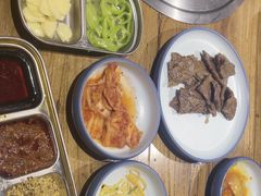 -明洞阿姨·韩式酱蟹烤肉·创意料理(三元桥店)