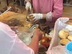 黄老太做烧饼-老西关黄老太牛肉烧饼