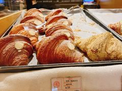 泡芙羊角-OUR Bakery(SKP-S店)
