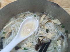 -魔都三兄弟酸辣粉·蘸卤炸串(虹桥万科店)