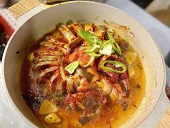 -刘姐啤酒鱼民族演艺餐厅(西街总店)