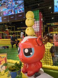 -蹦蹦跳跳(新奥购物中心店)