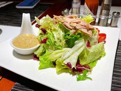 金枪鱼沙拉-斗牛士牛排餐厅(嘉里汇店)