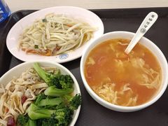 -同济大学本部学苑饮食广场