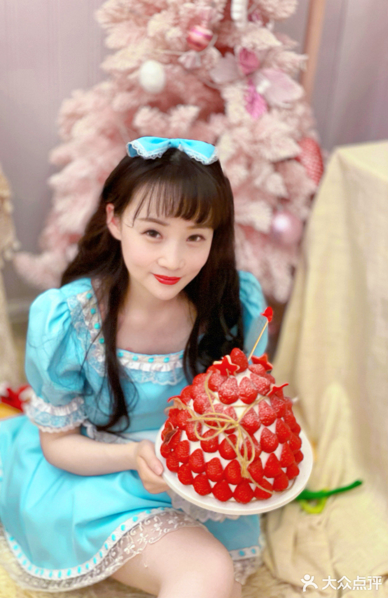 主人请吩咐，左or右哪枚小女仆你pick？