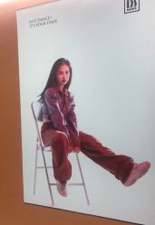 -单色舞蹈