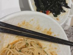 -灵芝妹子海鲜米线(劳动公园店)