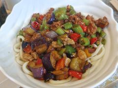 茄子肉丁小公鸡双拼拌面-文三里屯面馆(三里屯店)