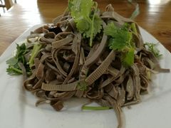 -溢心园香河肉饼总店