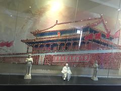 -毛泽东像章珍藏馆