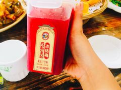 当地特色杨梅汁-黔人百味.贵州菜