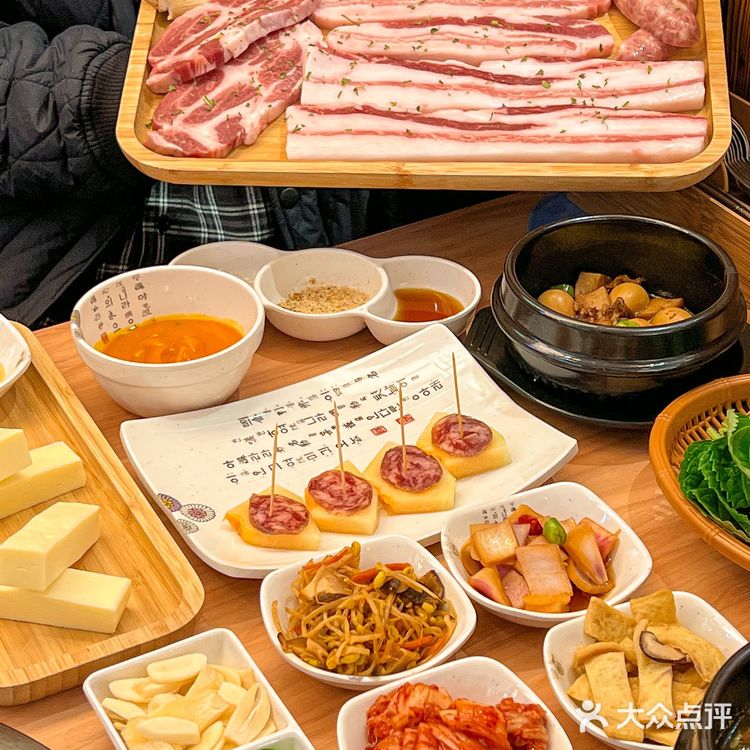 金华为数不多韩国人开的烤肉店，有被好吃到！