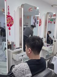 -米娜护肤造型