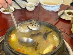 -鲁朗纳麦石锅鸡庄园