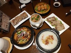 -广州中心皇冠假日酒店·百粤楼