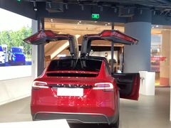 -TESLA 特斯拉(上海太古汇体验店)