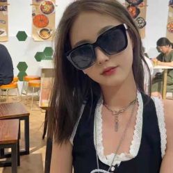 -苑苑发型设计
