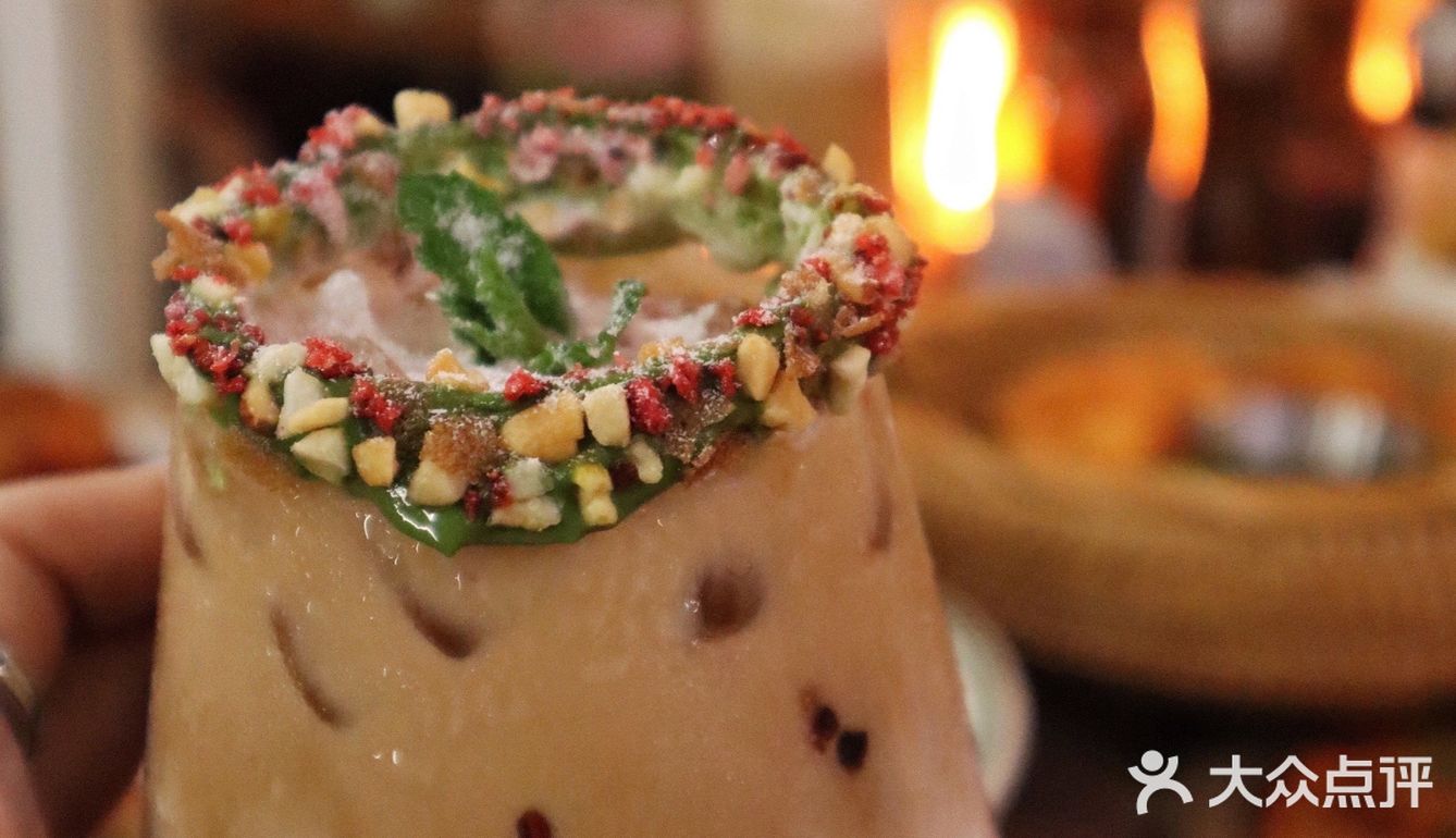 和喜欢的人一起吃饭，连空气都会变得浪漫！