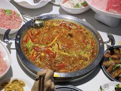 -茅草房·河畔园林火锅