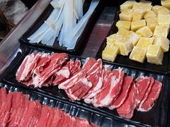 -果松木炭酸菜铜火锅·外婆参鸡汤